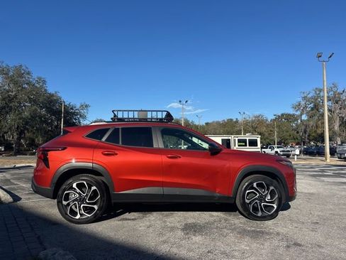 Used 2024 Chevrolet Trax RS w/ Driver Confidence Package image 6