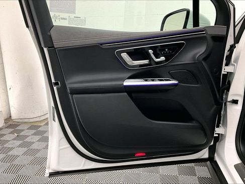 Used 2026 Mercedes-Benz EQE 320+ SUV image 22