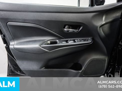 Used 2025 Nissan Versa SV FWD image 41
