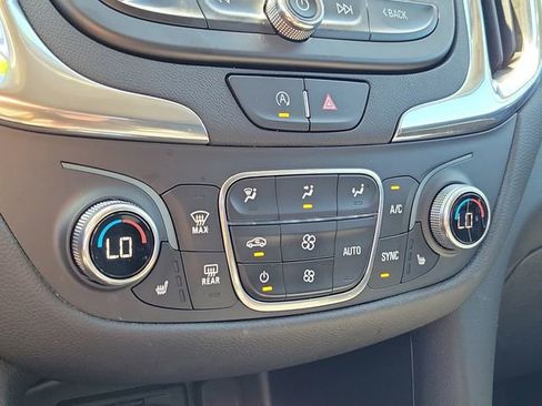 Certified 2022 Chevrolet Equinox LT image 25