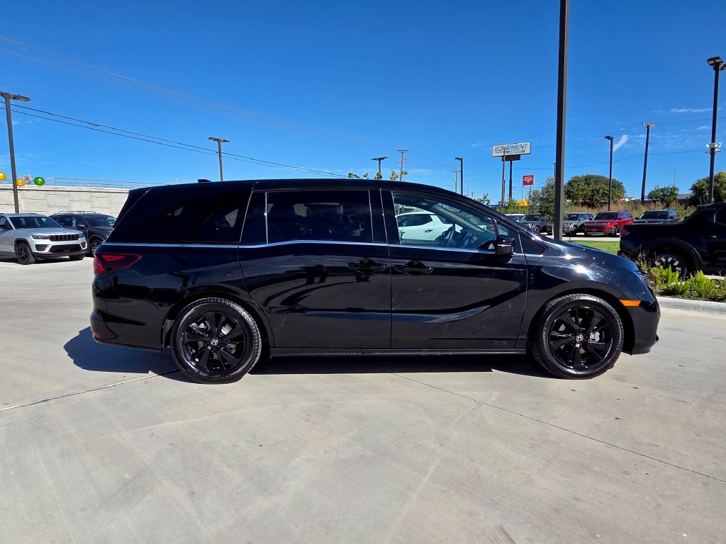 Used 2023 Honda Odyssey Sport image 10
