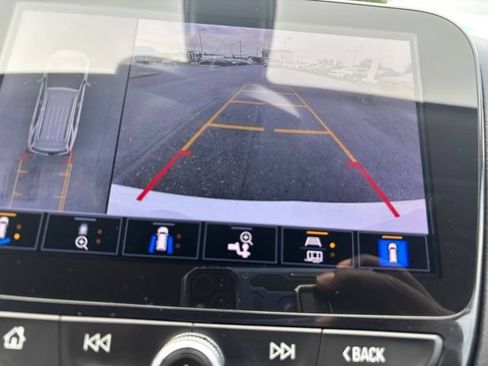 Used 2022 Chevrolet Equinox Premier AWD/4WD image 25
