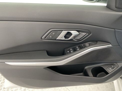 Used 2025 BMW 330i xDrive Sedan w/ Convenience Package image 11