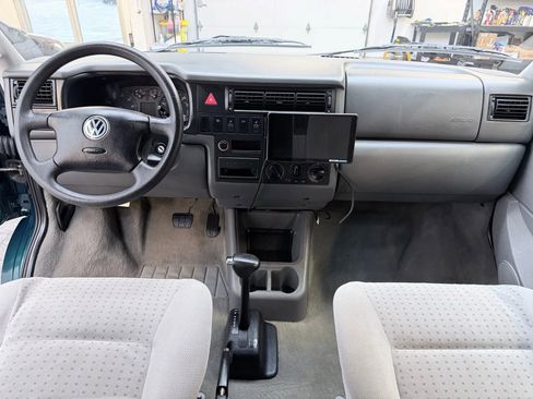 Used 2003 Volkswagen Eurovan MV image 13