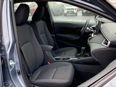 Used 2024 Toyota Corolla LE image 9