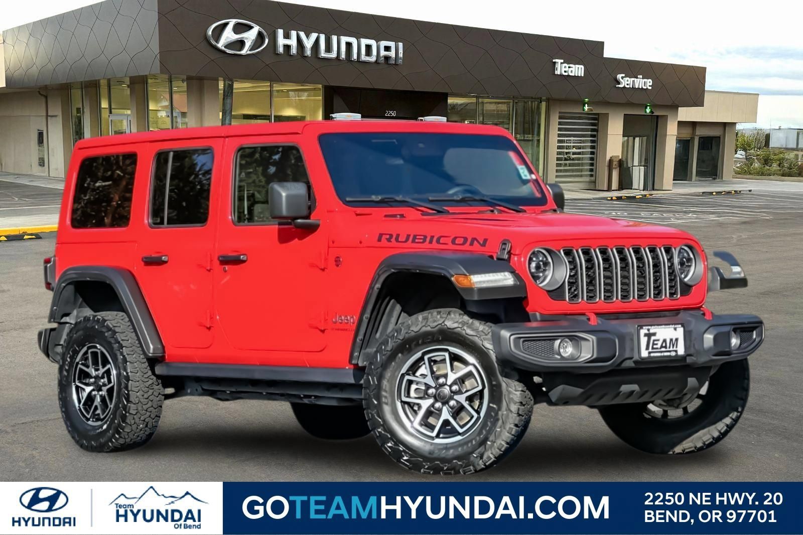 Used 2025 Jeep Wrangler Unlimited Rubicon AWD/4WD image 1