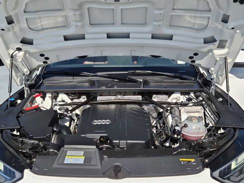 Used 2022 Audi Q5 Premium Plus w/ Premium Plus Package image 13