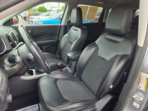 Used 2018 Jeep Compass Latitude AWD/4WD image 15