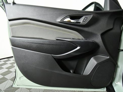 New 2026 Chevrolet Trax ACTIV w/ Driver Confidence Package image 21