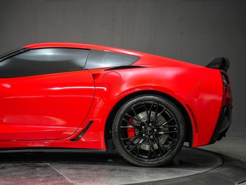 Used 2017 Chevrolet Corvette Z06 RWD image 4