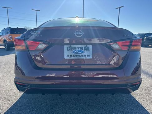 Used 2024 Nissan Altima 2.5 SV image 5