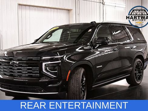 Used 2025 Chevrolet Tahoe High Country AWD/4WD image 3