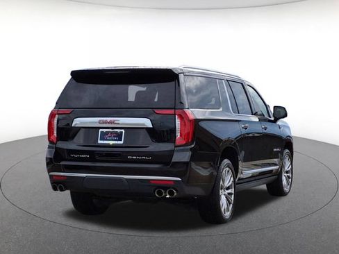 Used 2023 GMC Yukon XL Denali AWD/4WD image 5