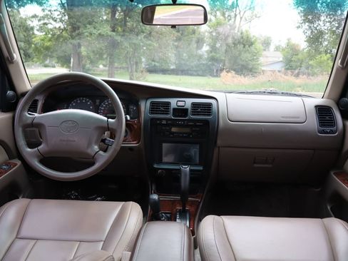 Used 2000 Toyota 4Runner Limited AWD/4WD image 16