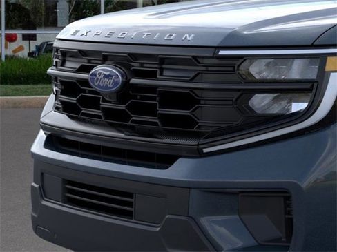 New 2025 Ford Expedition Max Active image 17