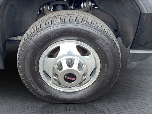 Used 2023 GMC Sierra 3500 Denali AWD/4WD image 31