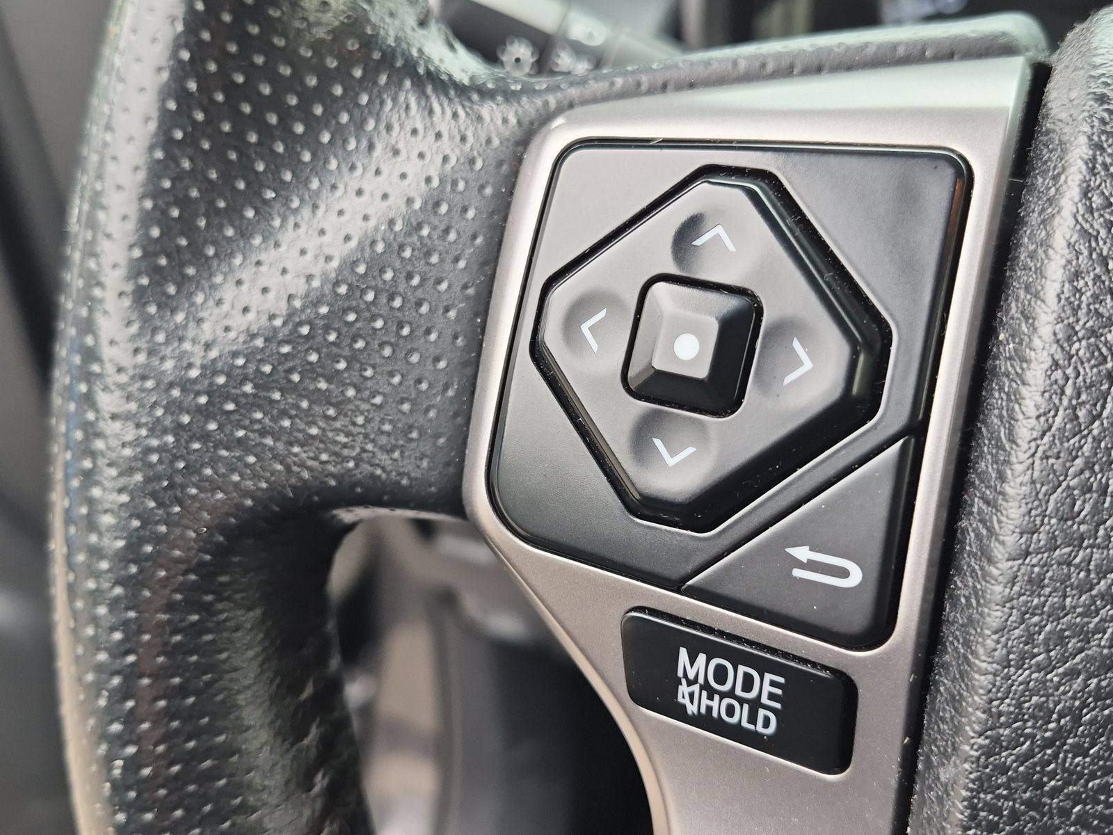 Used 2016 Toyota 4Runner SR5 Premium AWD/4WD image 25
