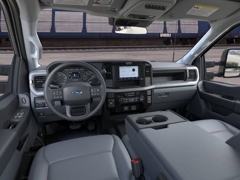 New 2026 Ford F250 XL AWD/4WD image 9