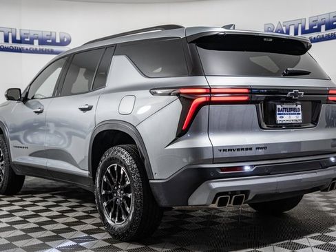 Used 2024 Chevrolet Traverse Z71 w/ Enhanced Driving Package image 4