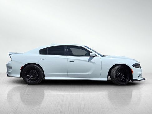 Used 2022 Dodge Charger R/T w/ Plus Group RWD image 4