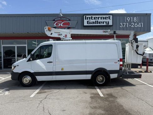 Used 2016 Mercedes-Benz Sprinter 3500 image 10