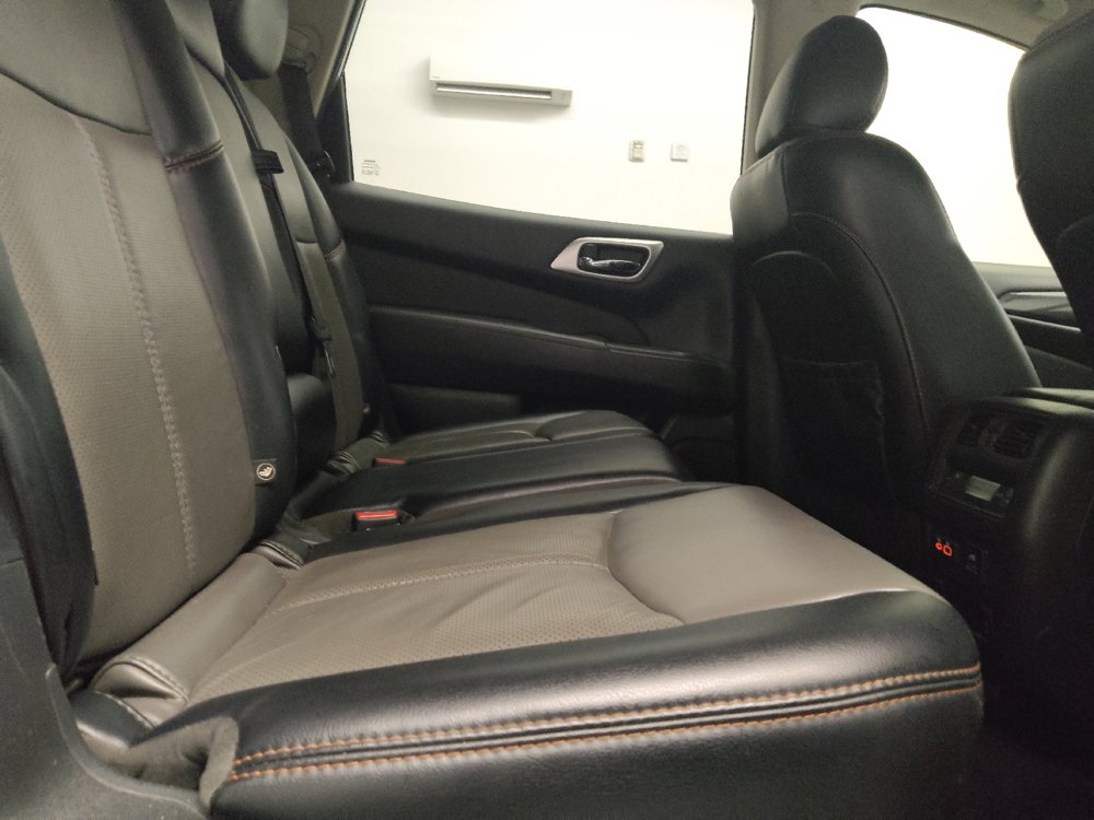 Used 2019 Nissan Pathfinder SL FWD image 19