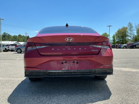 Used 2023 Hyundai Elantra Limited FWD image 4