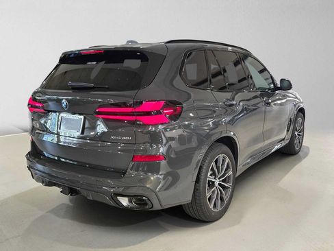 Used 2026 BMW X5 xDrive40i w/ M Sport Package AWD/4WD image 3