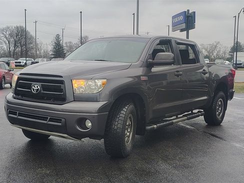 Used 2011 Toyota Tundra 4x4 CrewMax image 6