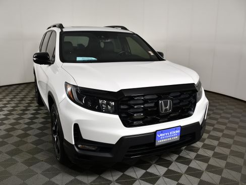 Certified 2023 Honda Passport Elite image 3