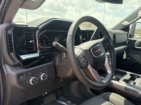 New 2026 GMC Sierra 2500 SLT w/ SLT Premium Package AWD/4WD image 18