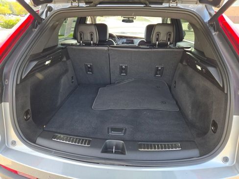 Used 2023 Cadillac XT4 Premium Luxury image 18