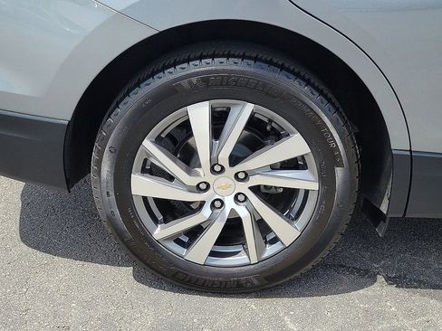 Used 2023 Chevrolet Equinox Premier image 7