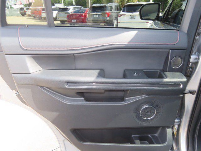 Used 2024 Ford Expedition Limited RWD image 18