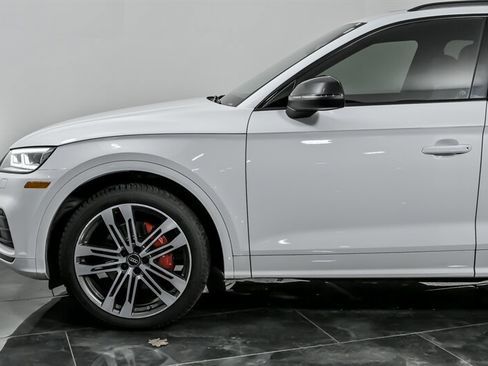 Used 2020 Audi SQ5 Premium Plus w/ Premium Plus Package image 6