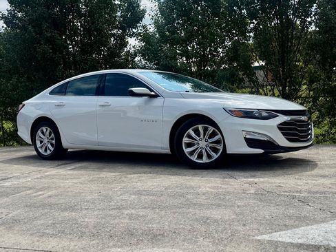 Used 2021 Chevrolet Malibu LT FWD image 2