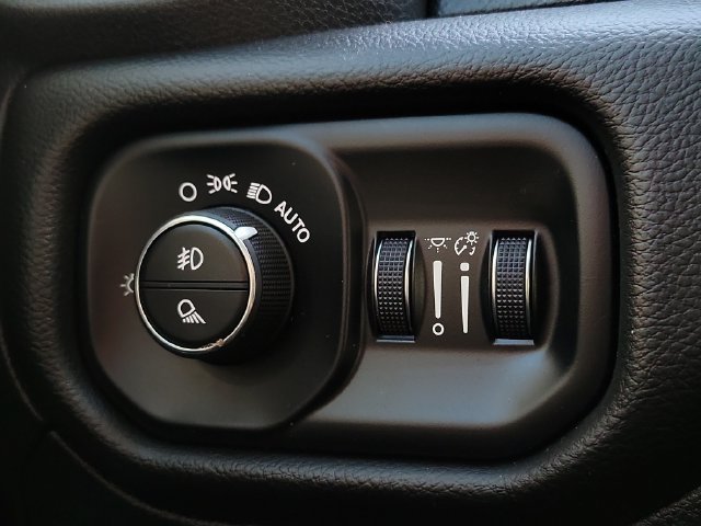 Certified 2025 RAM 1500 Laramie w/ Sport Appearance Package AWD/4WD image 36