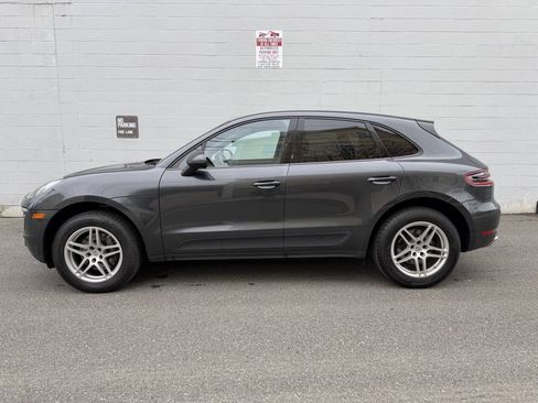 Used 2018 Porsche Macan AWD/4WD image 4
