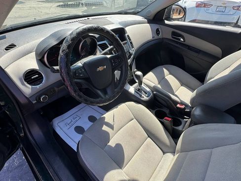 Used 2015 Chevrolet Cruze LT FWD image 11