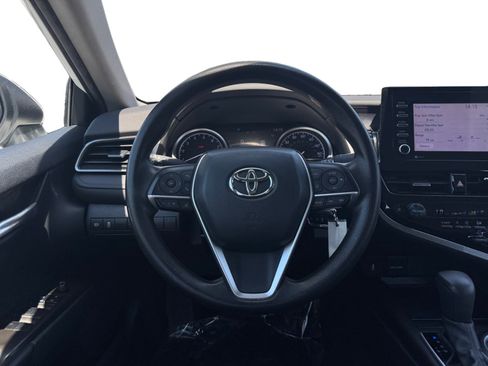 Used 2022 Toyota Camry LE AWD/4WD image 12