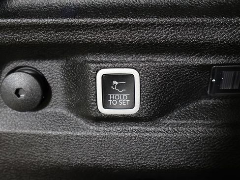 Used 2023 Jeep Grand Cherokee L Laredo AWD/4WD image 56