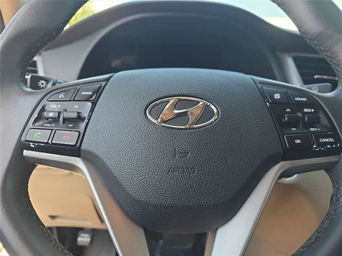 Used 2018 Hyundai Tucson Sport FWD image 18