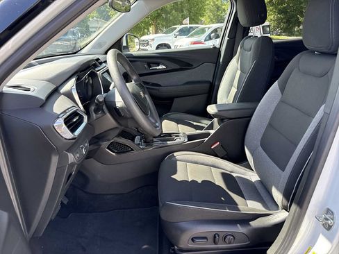 Used 2022 Chevrolet TrailBlazer LT FWD image 18