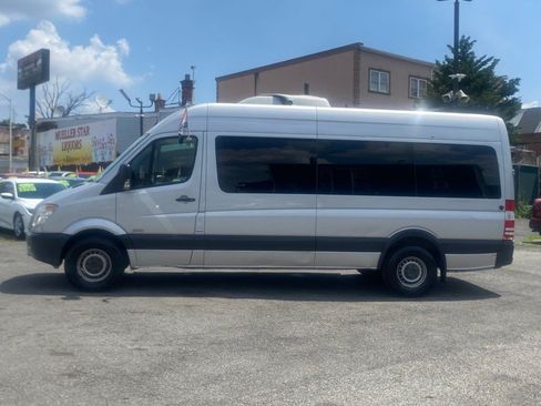 Used 2013 Mercedes-Benz Sprinter 2500 image 3