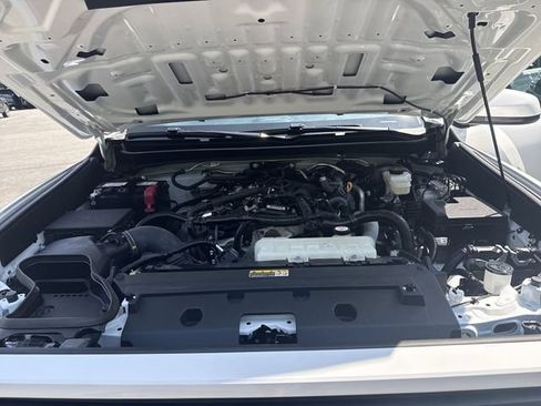 Used 2024 Toyota Tacoma SR5 AWD/4WD image 25