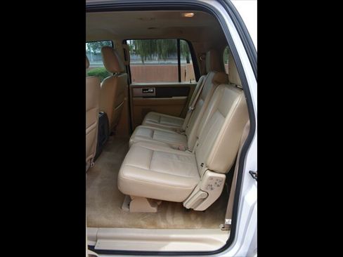 Used 2013 Ford Expedition EL XLT image 20