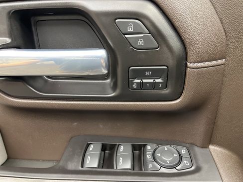 Used 2021 Chevrolet Silverado 2500 LTZ image 9