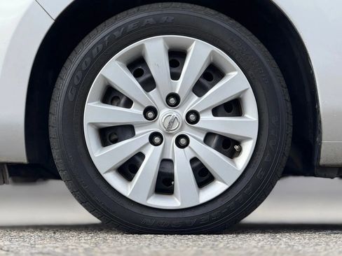 Used 2014 Nissan Leaf S image 30