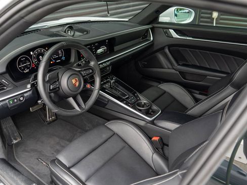 Used 2026 Porsche 911 Carrera 4S AWD/4WD image 4