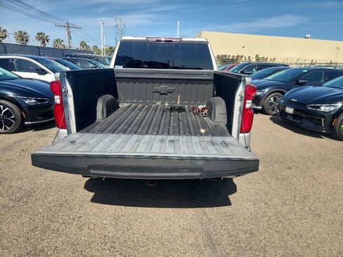 Used 2022 Chevrolet Silverado 1500 RST AWD/4WD image 15